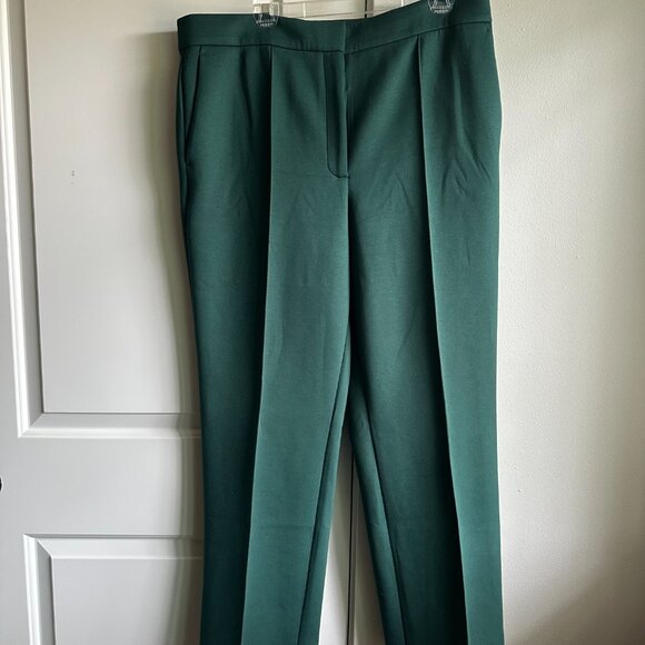 Ann Taylor Pintucked Straight Leg Pant in Double Knit /Straight Pant Sz 16 NWOT - Picture 4 of 10